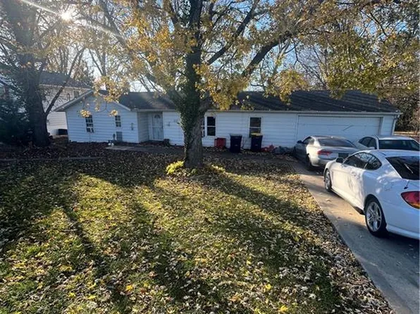 4610 N Topping Ave, Kansas City, MO 64117