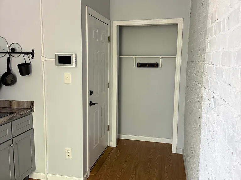 415-417 Main St #2A — Photo 3