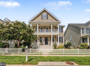 42514 Pelican Dr, Chantilly, VA 20152