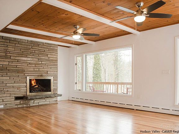 3rd image of 434 Mountain View Ave
