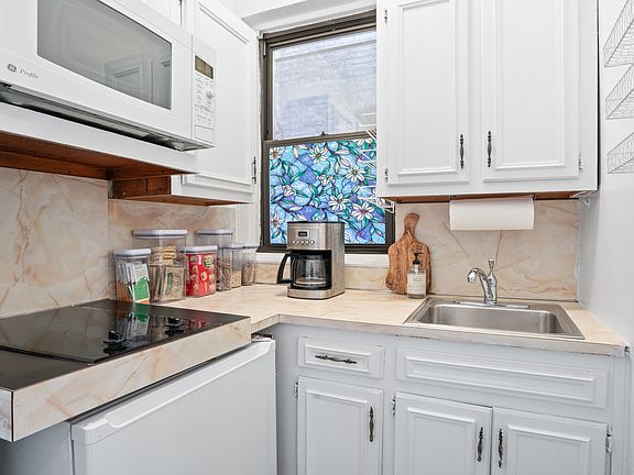 4th image of 53 Morton St #6D