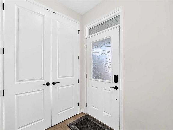4th image of 372 N Carrington Way NW