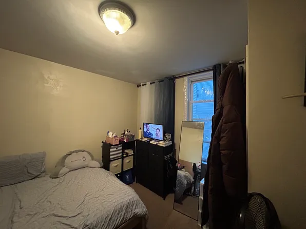 239 Columbia St APT 2, Cambridge, MA 02139