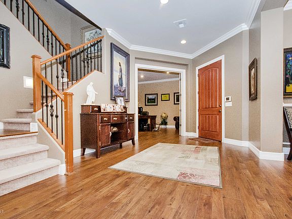 4th image of 1222 E Kingbird Dr