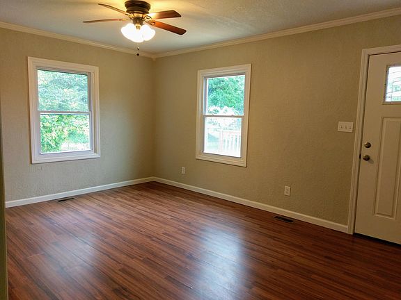 2nd image of 542 Dunn Ave