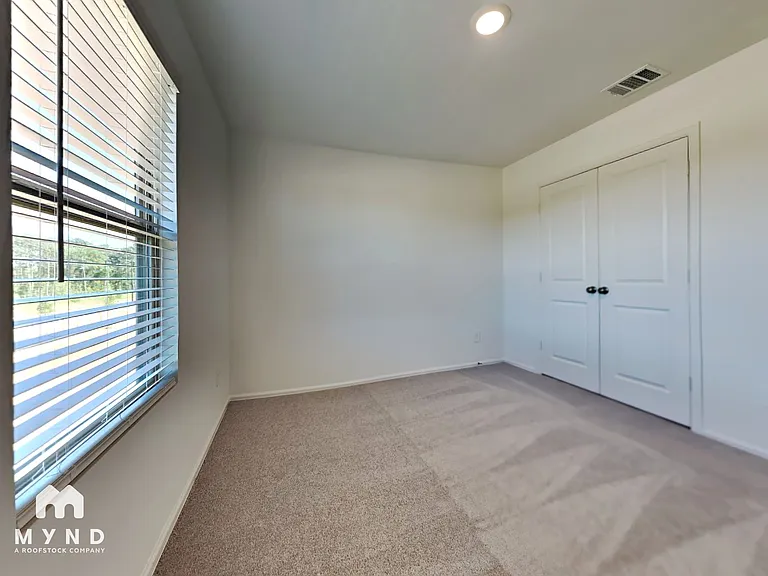 513 Brook Terrance Ln — Photo 9