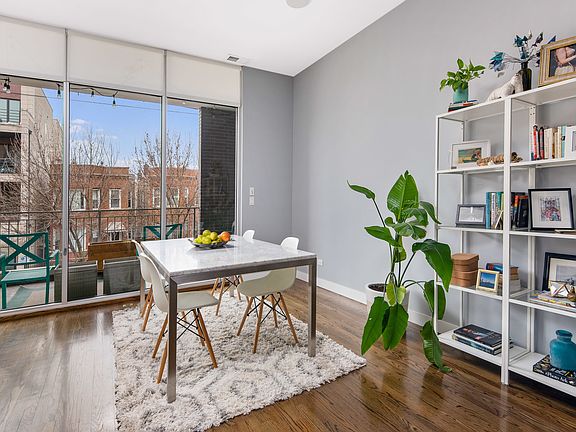 2nd image of 831 N California Ave APT 2S