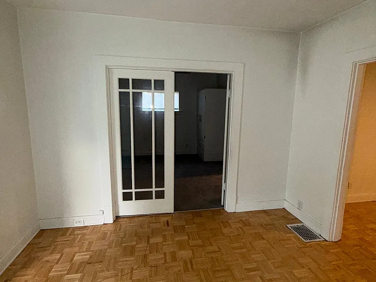 549 Beecher St — Photo 13
