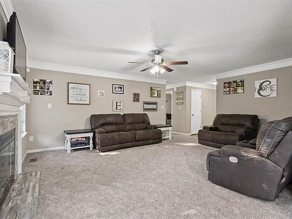 5th image of 1701 N Jones Ct