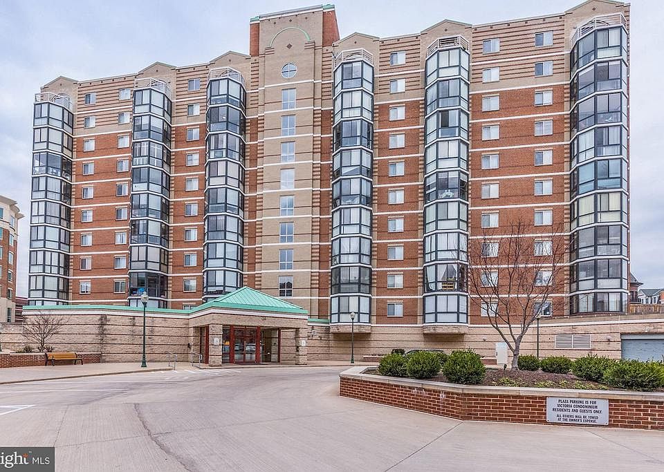 1st image of 24 Courthouse Sq APT 502