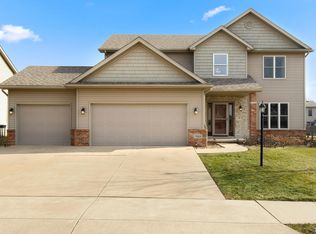 7012 N Grand Fir Dr, Edwards, IL