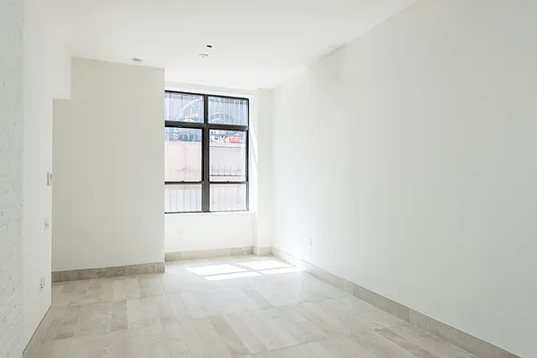 Rented by Nooklyn NYC LLC | media 70