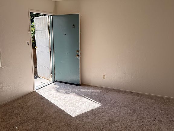 2nd image of 616 23rd St