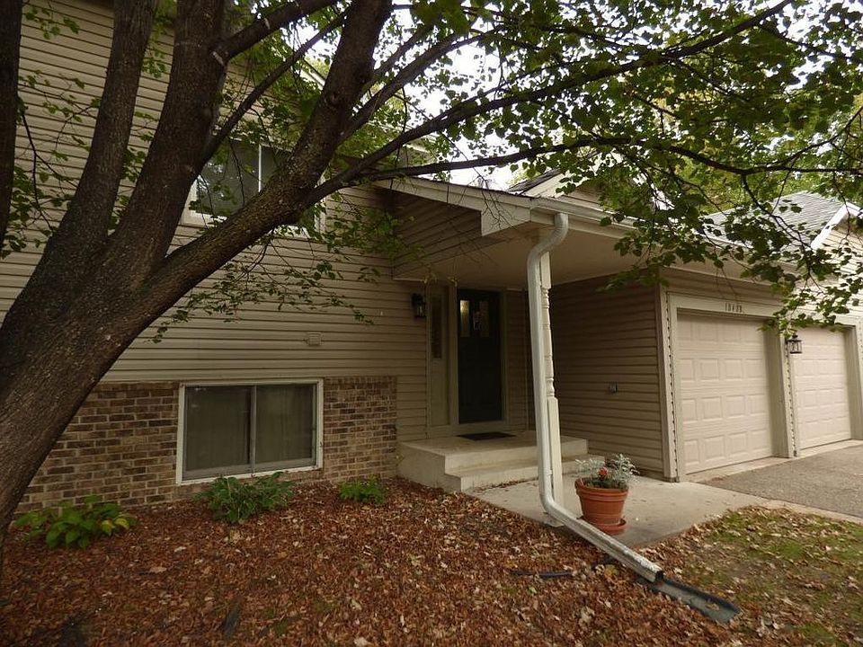 Very quiet cul-de-sac.