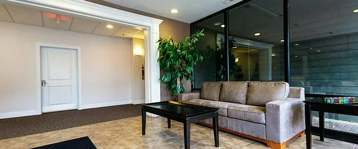 211 Lynn Avenue, Unit 213 — Photo 3
