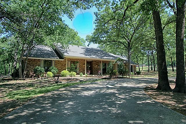 1st image of 902 Skyline Dr