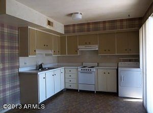 4th image of 2433 W Missouri Ave