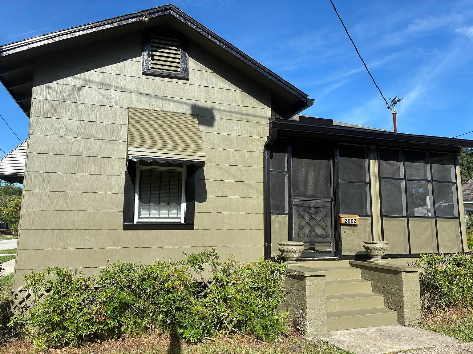 2 bed, 1000 sqft, $1,350 — Photo 1