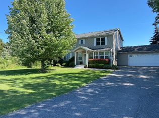 10075 Keller Rd, Clarence Center, NY 14032