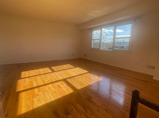 37 Cedarwood Ct FLOOR 2, Staten Island, NY 10303
