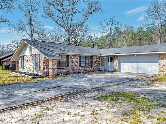 4th image of 1200 Edgewood Cir