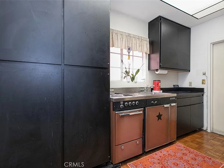 208 S Louise St — Photo 28
