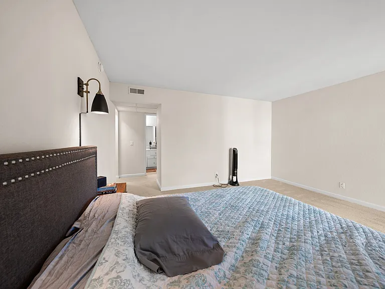 460 N Civic Dr #403 — Photo 7