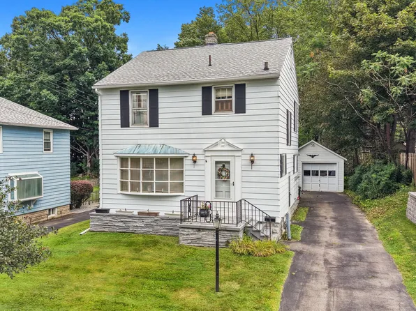 26 Patricia St, Binghamton, NY 13905