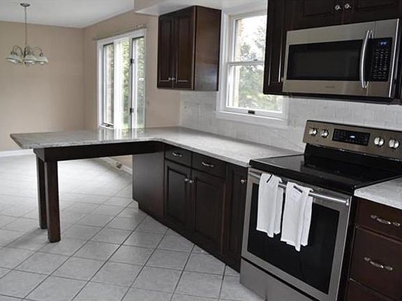 4th image of 5525 Lois Ln