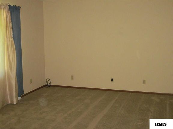 4th image of 223 W Arch St