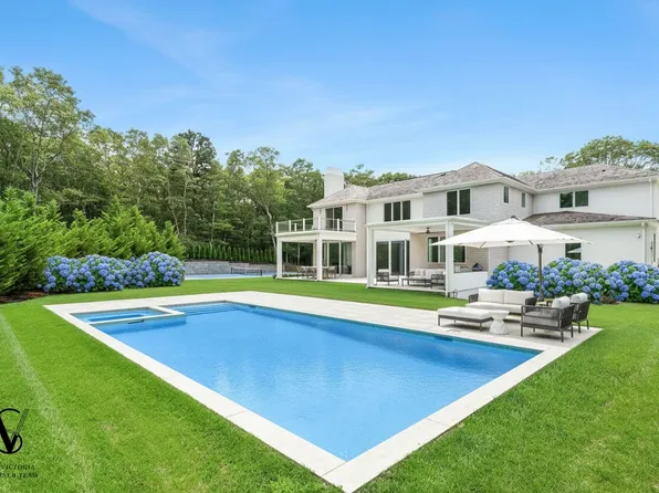 2061 Deerfield Rd, Sag Harbor, NY 11976