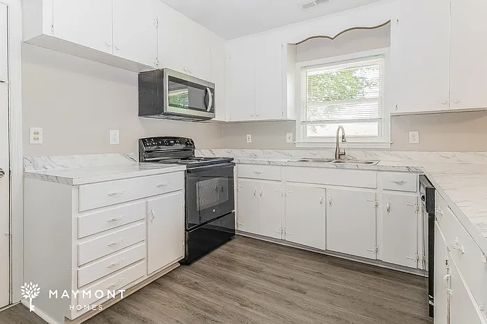 2 Summit Ave — Photo 7