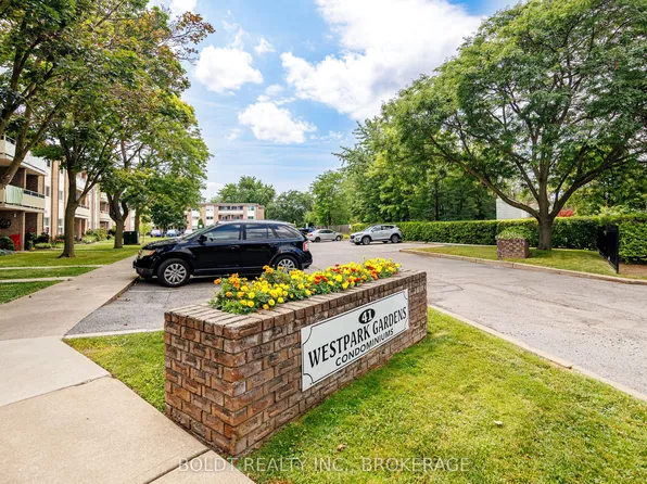 41 Rykert St #209, Saint Catharines, ON L2S 3A4