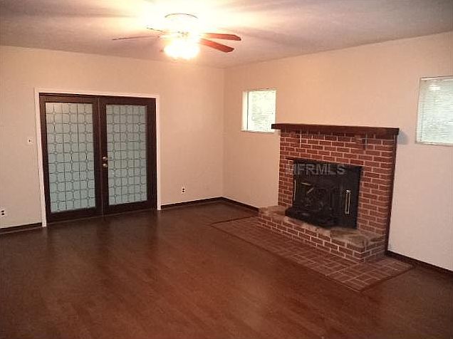 2nd image of 2218 Boxwood Way