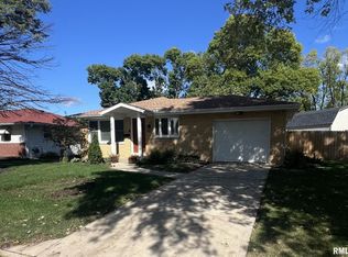 429 E Delwood St, Morton, IL 61550