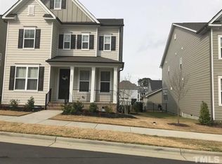 2921 Farmhouse Dr, Apex, NC 27502