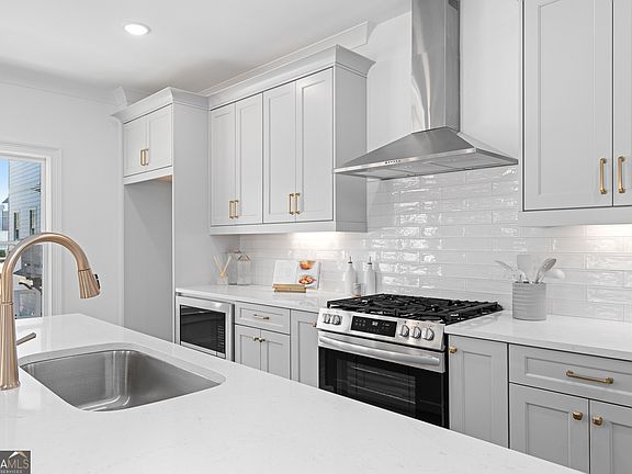 5th image of 3307 Stillwood Dr