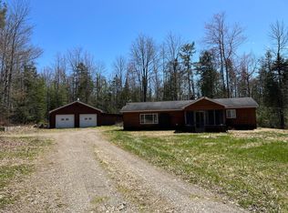 91 Lapoint Rd, Stetson, ME 04488