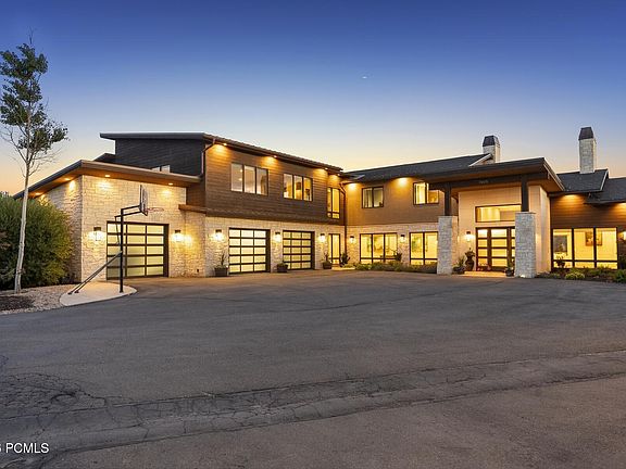 5th image of 7005 N Greenfield Dr