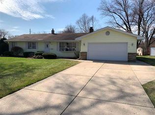 1013 Harmony Cir, Janesville, WI 53545