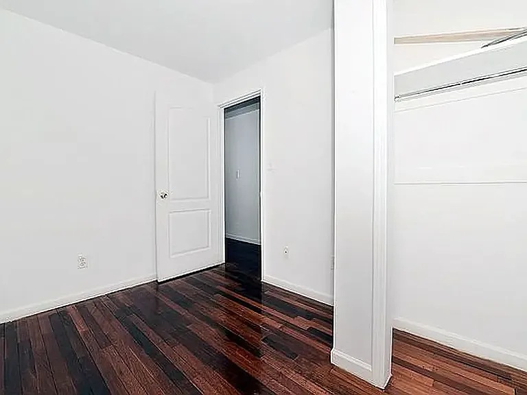 134 Allen St #SEVEN — Photo 7