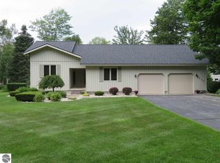 3734 Peninsular Shores Dr, Grawn, MI 49637