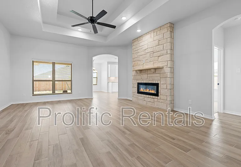 507 Tooter St — Photo 8