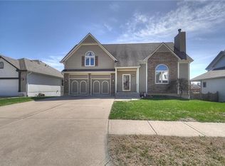 19005 E 34th St S, Independence, MO 64057