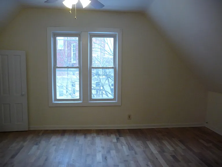 1834 N Richmond St #2 — Photo 2