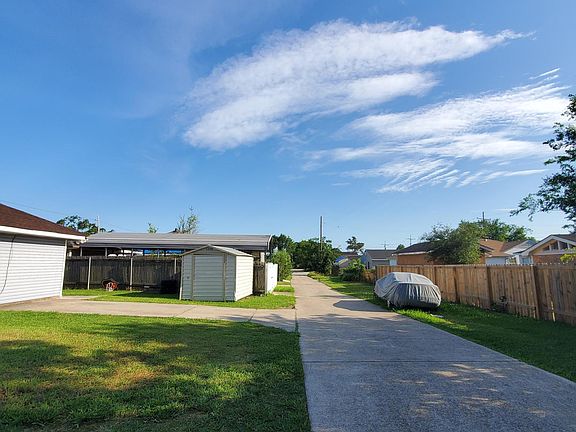 2nd image of 4524 Duplessis St