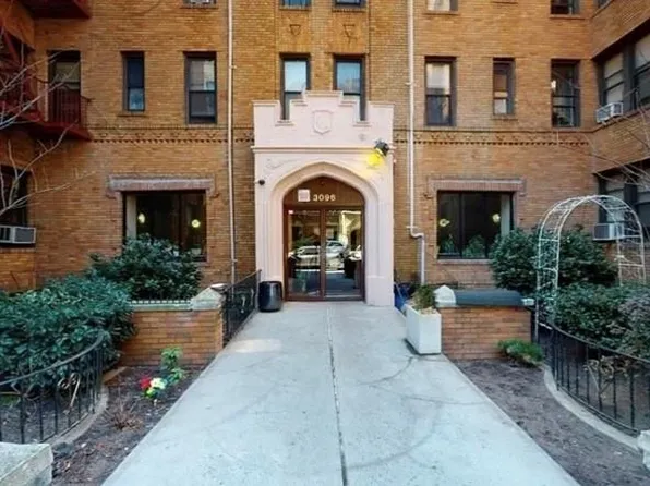 3096 Brighton 6th St APT E2, Brooklyn, NY 11235