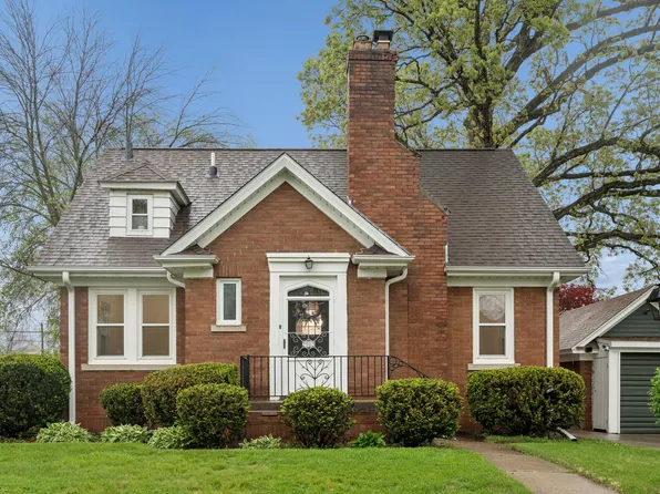2905 13th Ave, Moline, IL 61265