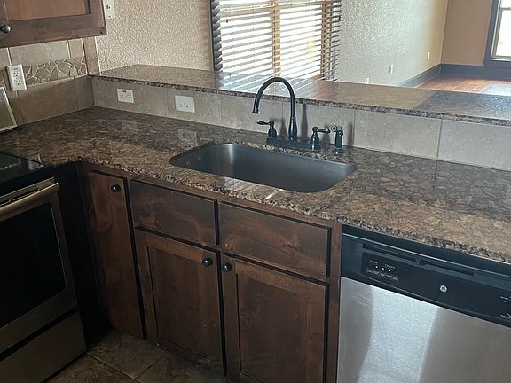 5th image of 6709 University Village Way #1