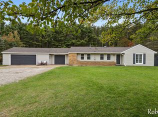 1461 Eleven Mile Rd NE, Comstock Park, MI 49321